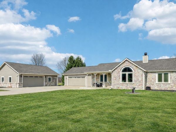 6156 Gwen Lane, Allenton, WI 53002