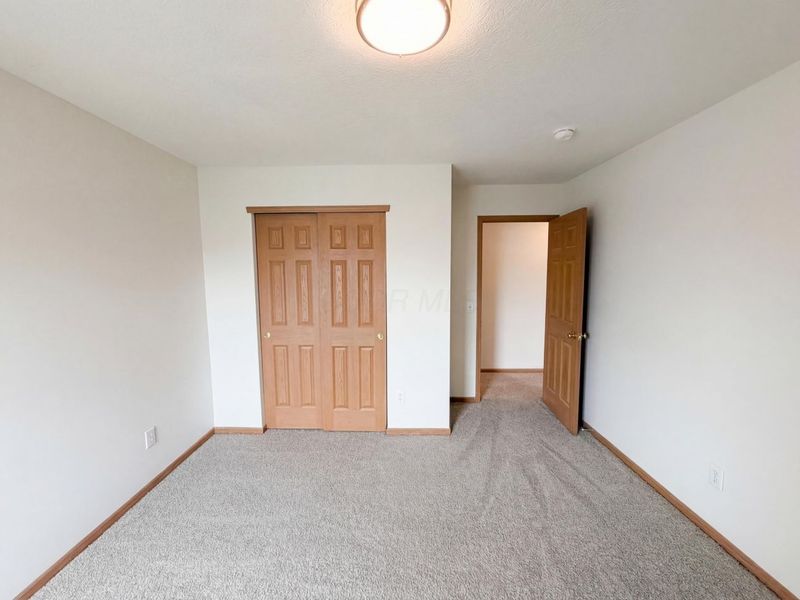 1000 Hidden Cove Way , Columbus, OH 43228 Photo 4