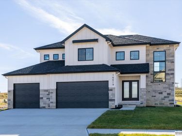 16619 Abigail Street, Bennington, NE 68007