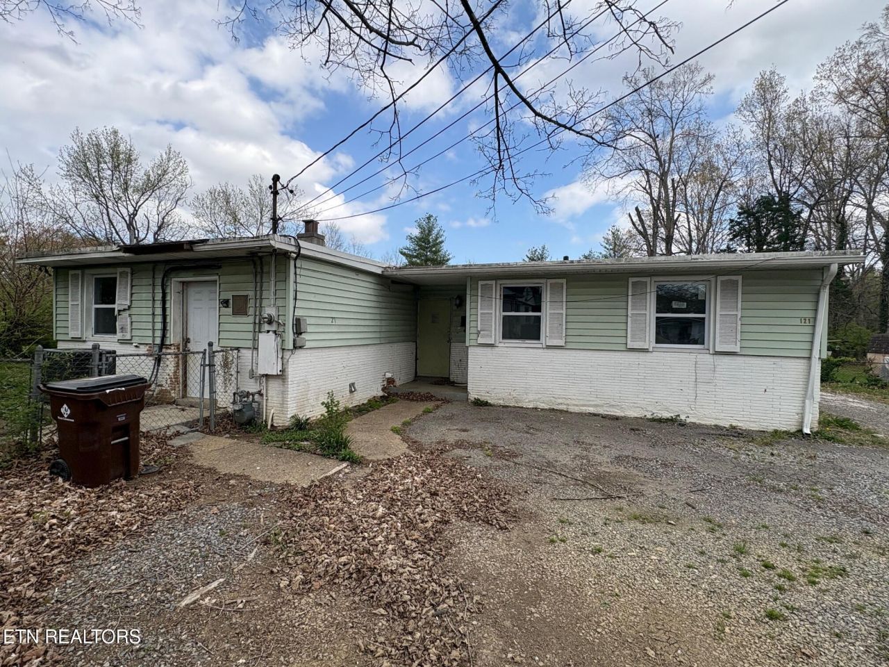 121 Marietta Circle Oak Ridge, TN 37830