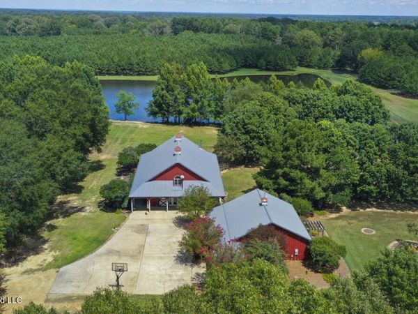 1454 A Livingston Vernon Road, Flora, MS 39071