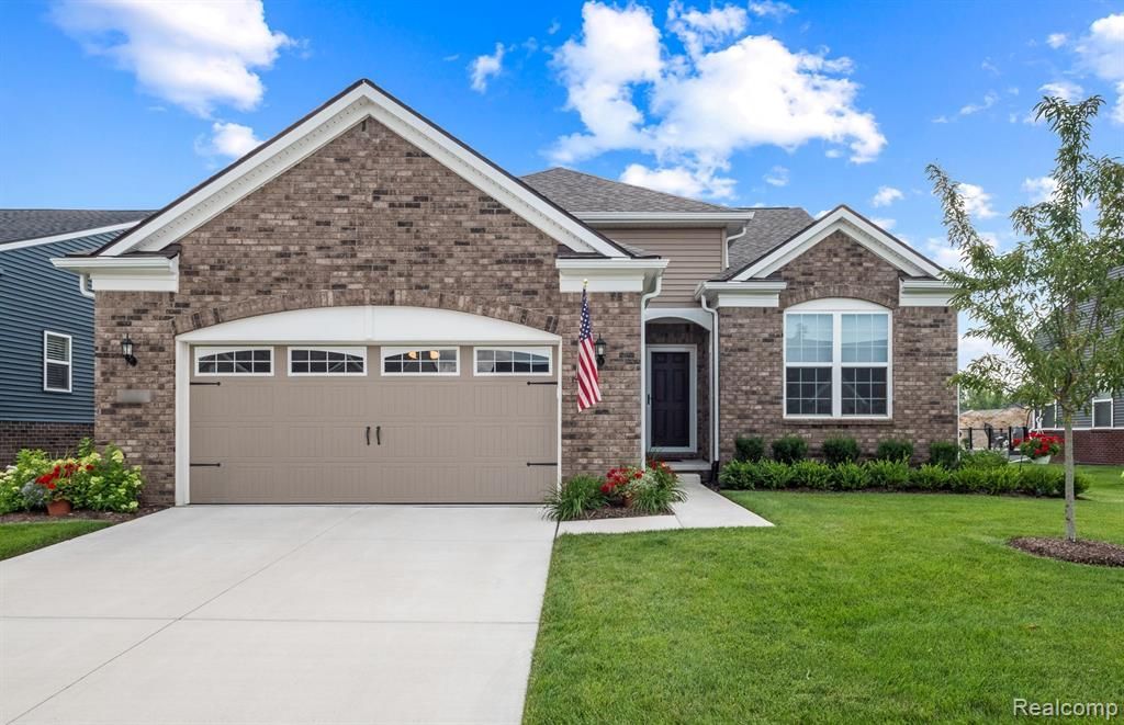 5674 Lewiston Road, Canton, MI 48188 Main Photo