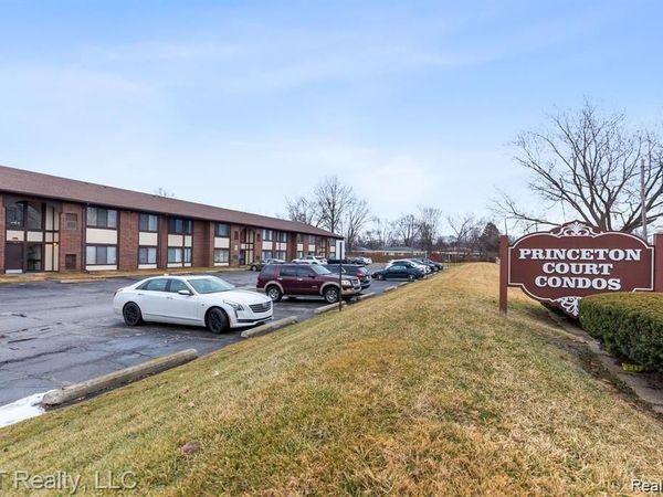 4973 E 10 Mile Road, Warren, MI 48091