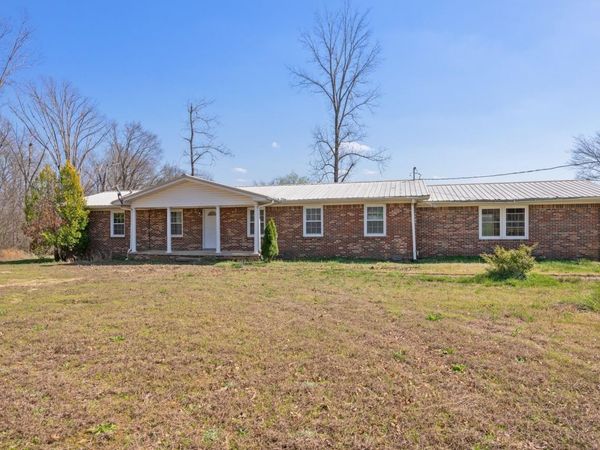 1705 100 HWY W, Decaturville, TN 38329