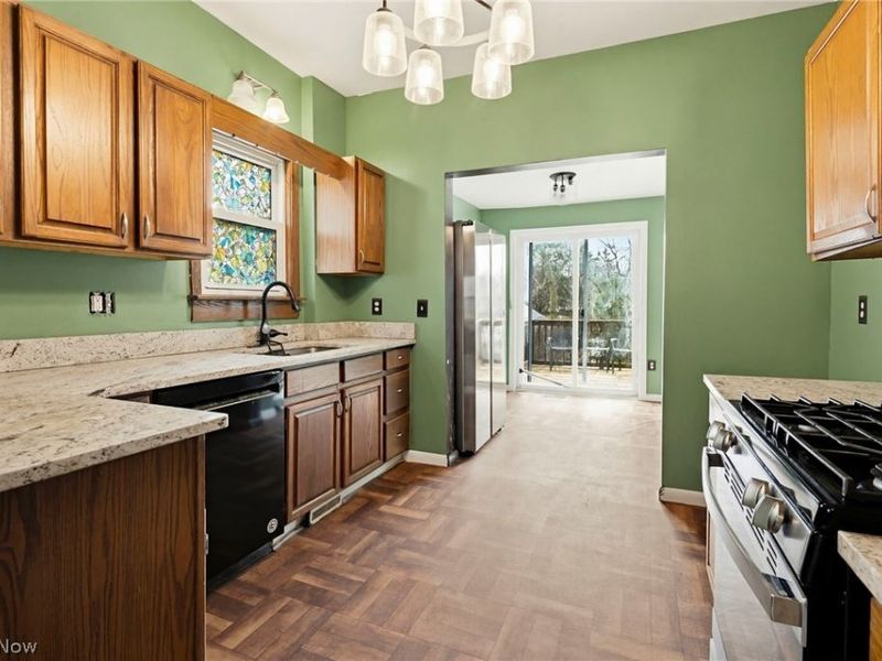 102 E Brookside Avenue , Akron, OH 44301 Photo 11