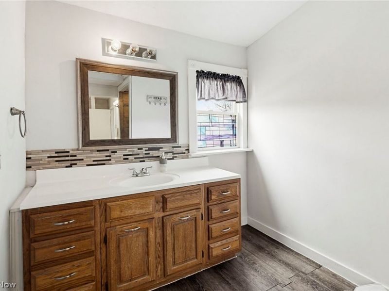 102 E Brookside Avenue , Akron, OH 44301 Photo 19