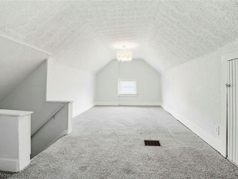 102 E Brookside Avenue , Akron, OH 44301 Photo 24