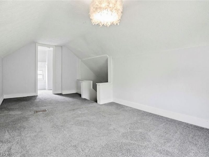 102 E Brookside Avenue , Akron, OH 44301 Photo 25