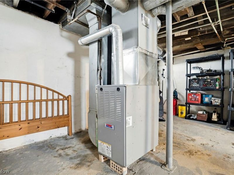 102 E Brookside Avenue , Akron, OH 44301 Photo 27