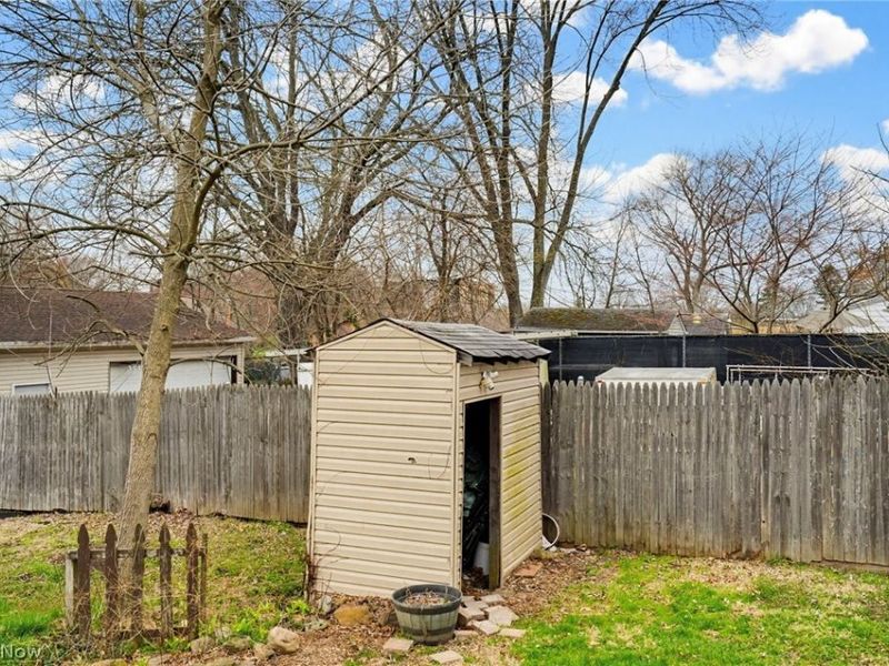 102 E Brookside Avenue , Akron, OH 44301 Photo 33