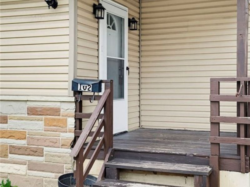 102 E Brookside Avenue , Akron, OH 44301 Photo 4