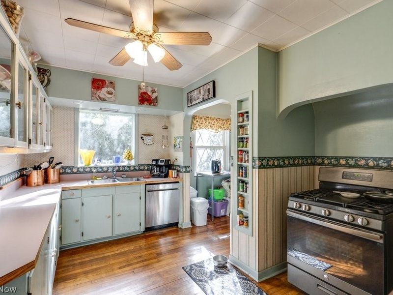 18860 Lorain Road , Fairview Park, OH 44126 Photo 15