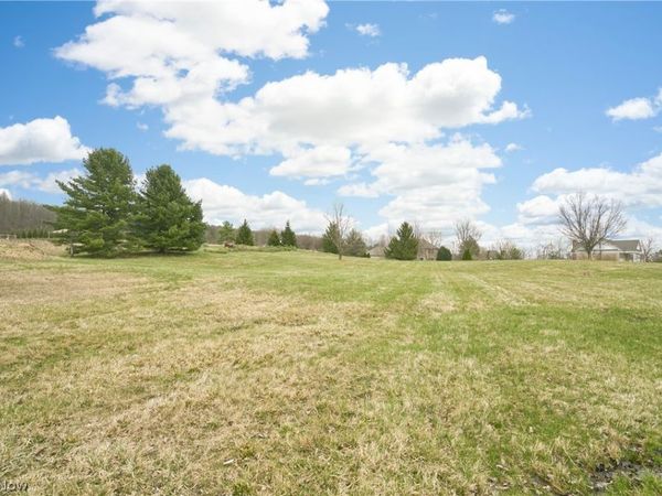 645 Trellis Green Drive , Akron, OH 44333