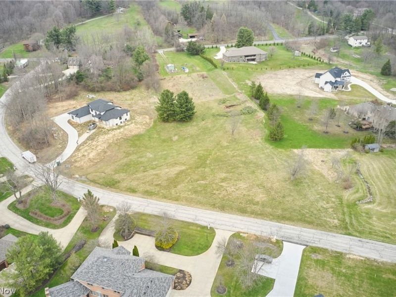 645 Trellis Green Drive , Akron, OH 44333 Photo 4