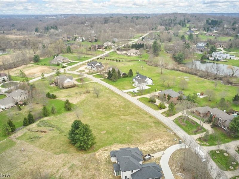 645 Trellis Green Drive , Akron, OH 44333 Photo 5