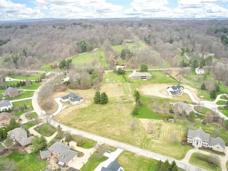 645 Trellis Green Drive , Akron, OH 44333 Photo 7