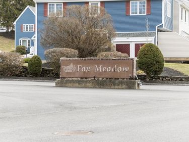 48 Fox Meadow Rd, Unit F, Leominster, MA 01453