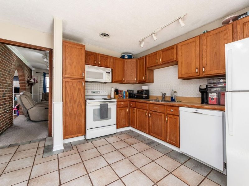 8715 Fairbrook Avenue, Galloway, OH 43119 Photo 14