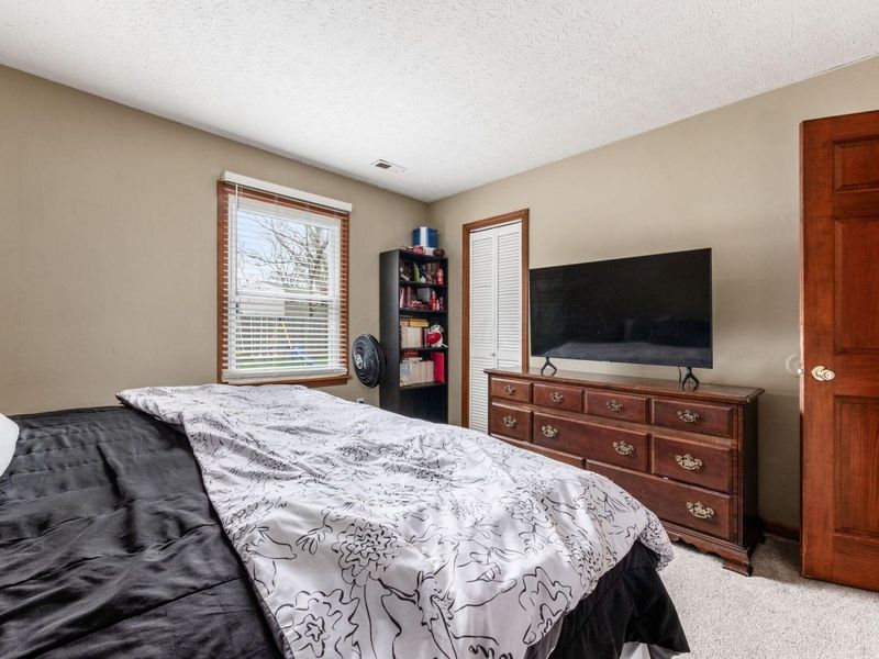 8715 Fairbrook Avenue, Galloway, OH 43119 Photo 18