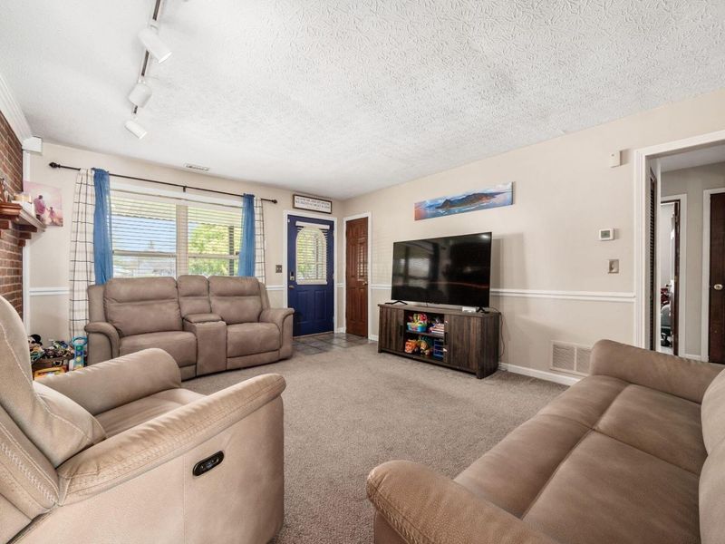 8715 Fairbrook Avenue, Galloway, OH 43119 Photo 8