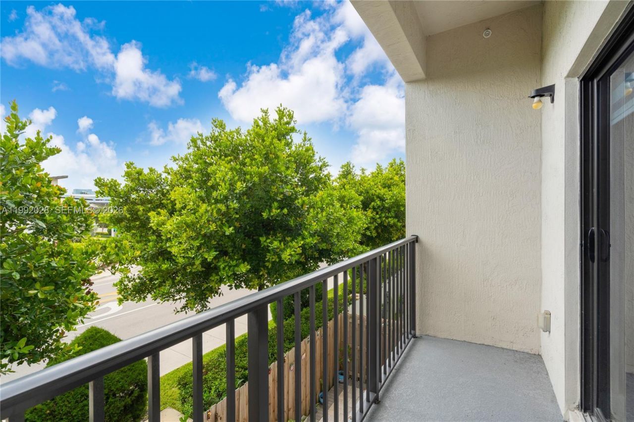 8005 NW 104th Ave, Unit 24, Doral, FL 33178 Photo