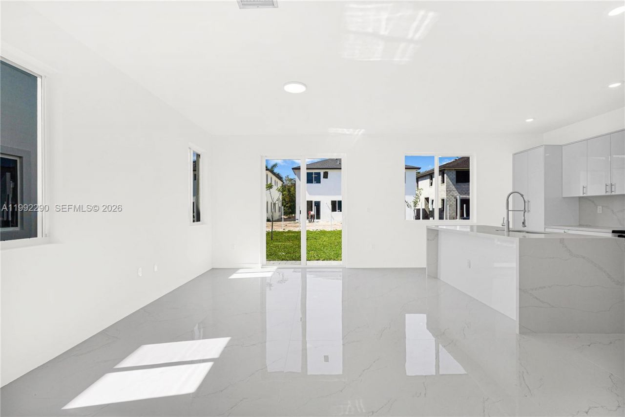 22555 SW 125th Ave , Unit 13A, Miami, FL 33170 Photo