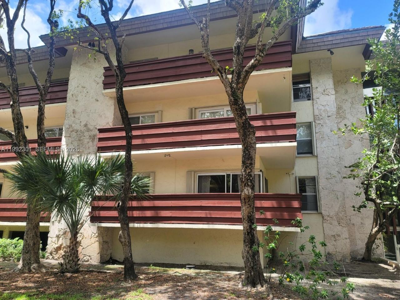 1205 Mariposa Ave, Unit 206, Coral Gables, FL 33146 Photo