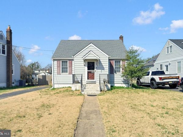 12 NEW HAMPSHIRE AVENUE, CHERRY HILL, NJ 08002