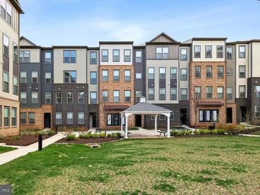 46007 WOODPECKER SQ. , STERLING, VA 20165