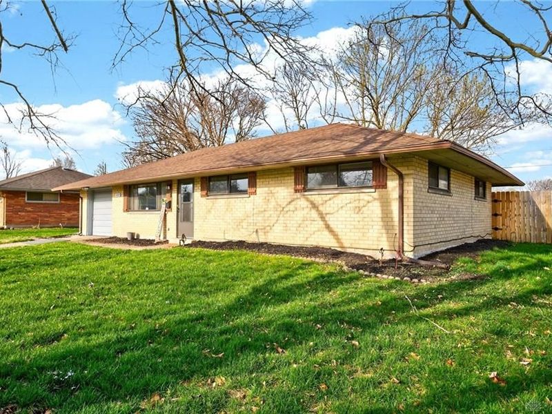 4819 Loxley Drive, Dayton, OH 45439 Photo 3