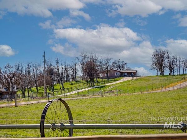 7370 Sagebrush Lane, Caldwell, ID 83607