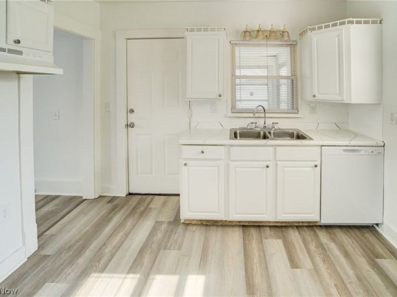 104 Columbus Street , Bedford, OH 44146 Photo 17