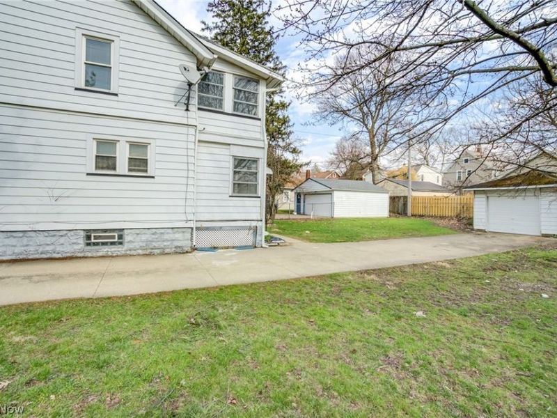 104 Columbus Street , Bedford, OH 44146 Photo 3