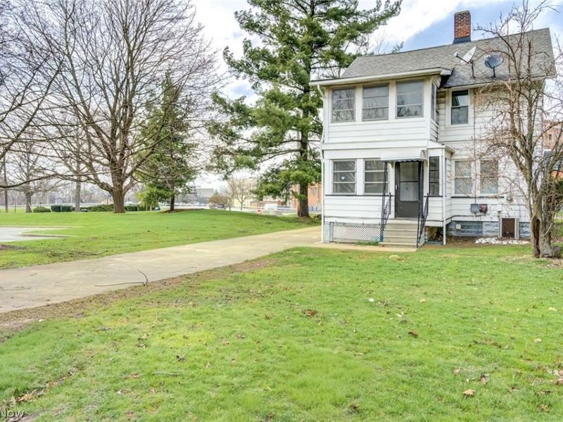 104 Columbus Street , Bedford, OH 44146 Photo 5