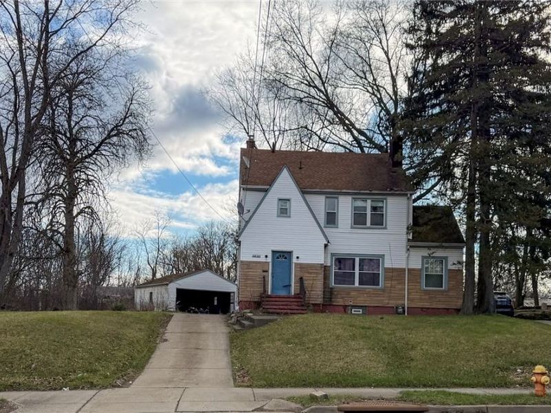 2233 Glenwood Avenue, Youngstown, OH 44511 Photo 1