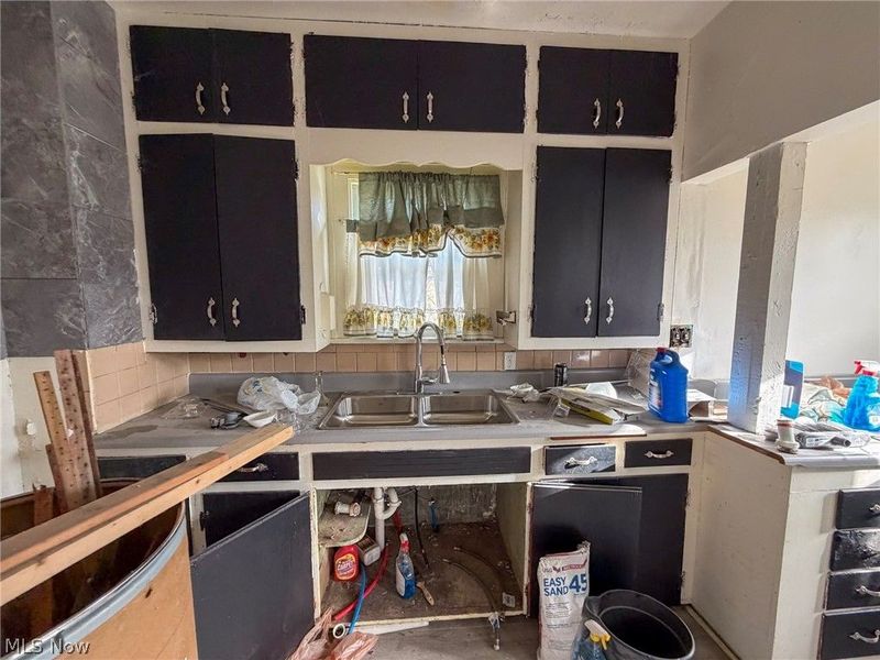 2233 Glenwood Avenue, Youngstown, OH 44511 Photo 3