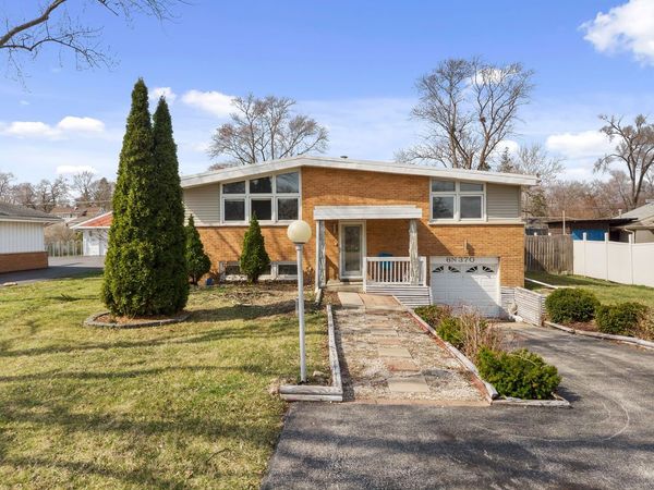 6N370 Maple Avenue , Wood Dale, IL 60191