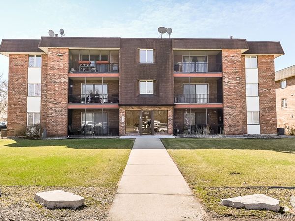 9114 W 140th Street, Unit 201, Orland Park, IL 60462