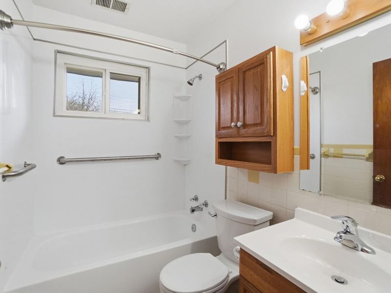 317 Mumford Drive, Troy, OH 45373 Photo 16