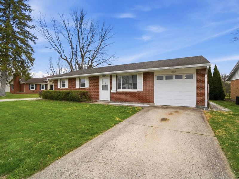 317 Mumford Drive, Troy, OH 45373 Photo 3