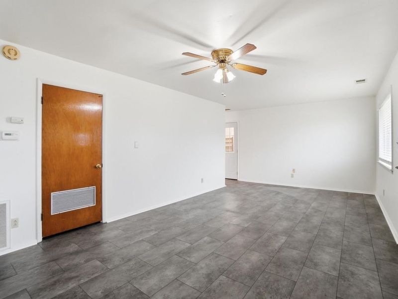 317 Mumford Drive, Troy, OH 45373 Photo 6