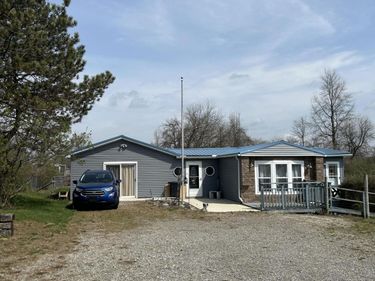 2867 County Road 10 , Bellefontaine, OH 43311