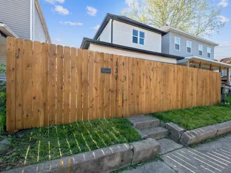 137 N Yale Avenue, Columbus, OH 43222 Photo 2