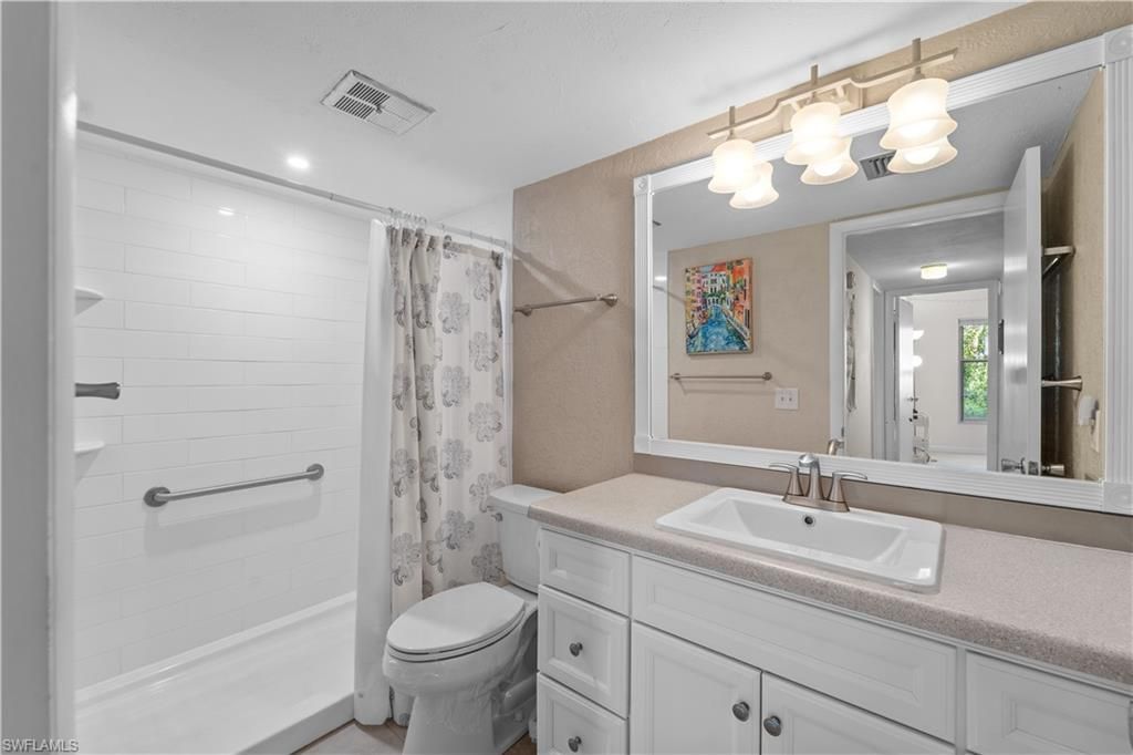 5421 Peppertree Dr, Unit 3, Fort Myers, FL 33908 Photo