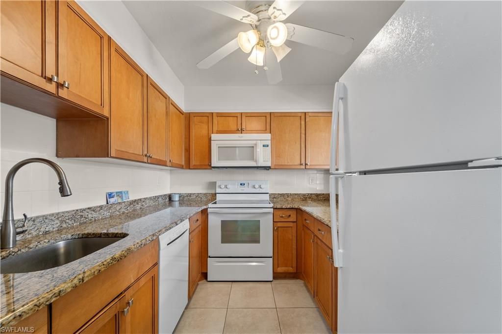 5421 Peppertree Dr, Unit 3, Fort Myers, FL 33908 Photo