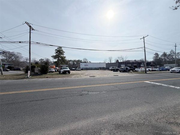 Pound Rd, Ronkonkoma Pond Road, Ronkonkoma, NY 11779