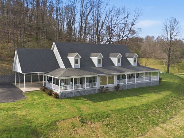 391 Keg Springs Rd , Hampshire, TN 38461