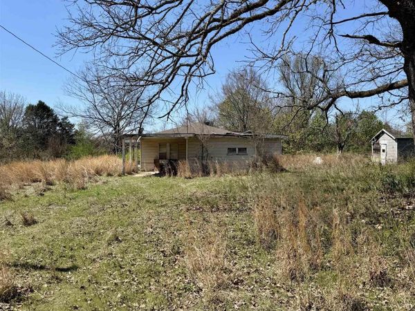 10383 Highway 352 , Clarksville, AR 72830