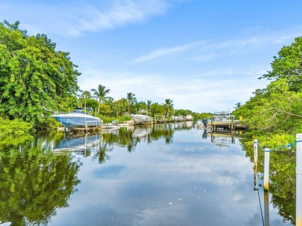 751 Hummingbird Way, Unit 5, North Palm Beach, FL 33408