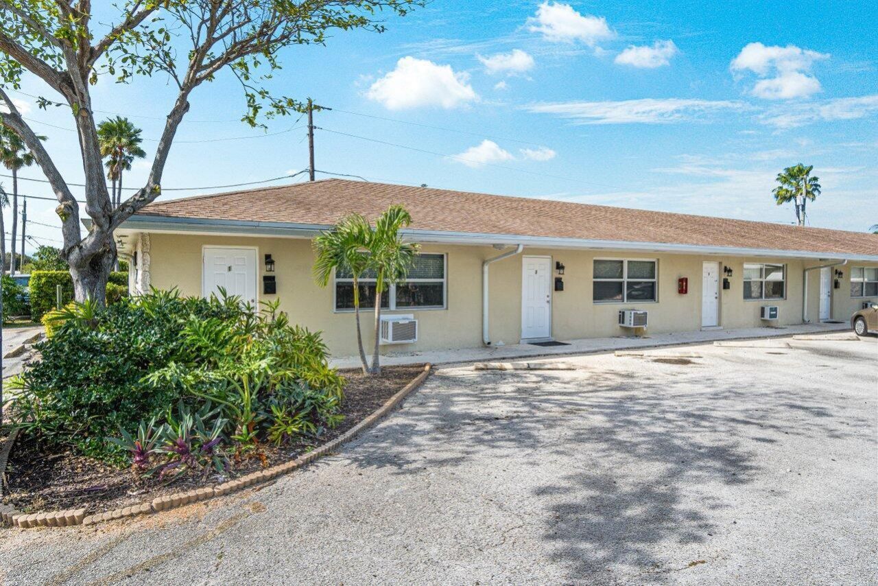 751 Hummingbird Way, Unit 5, North Palm Beach, FL 33408 Photo